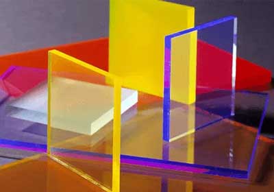 Different thicknesses of clear acrylic sheets stacked for DIY and commercial projects